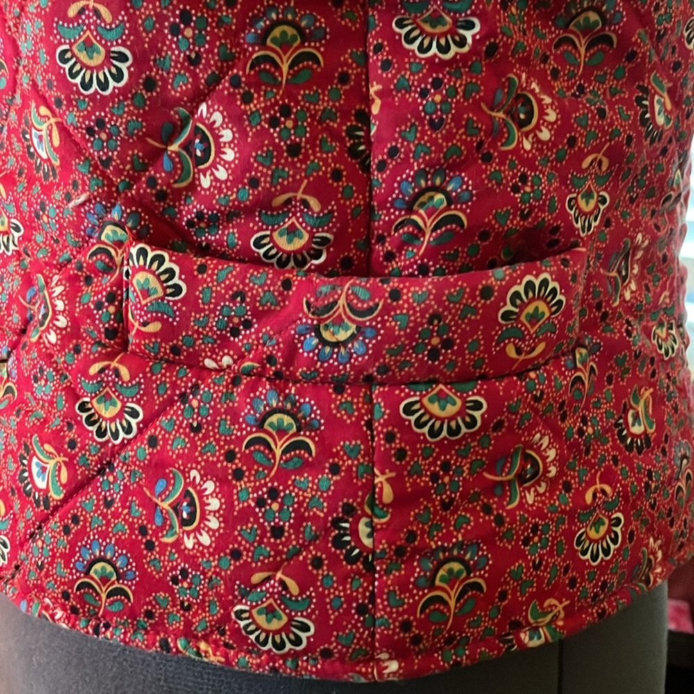 Vera Bradley Quilted Red Cotton Paisley Printed Jacket Size Medium looks new! - Picture 5 of 9